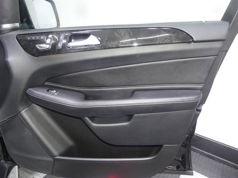 Used 2018 Mercedes-Benz GLS 450 4MATIC image 16