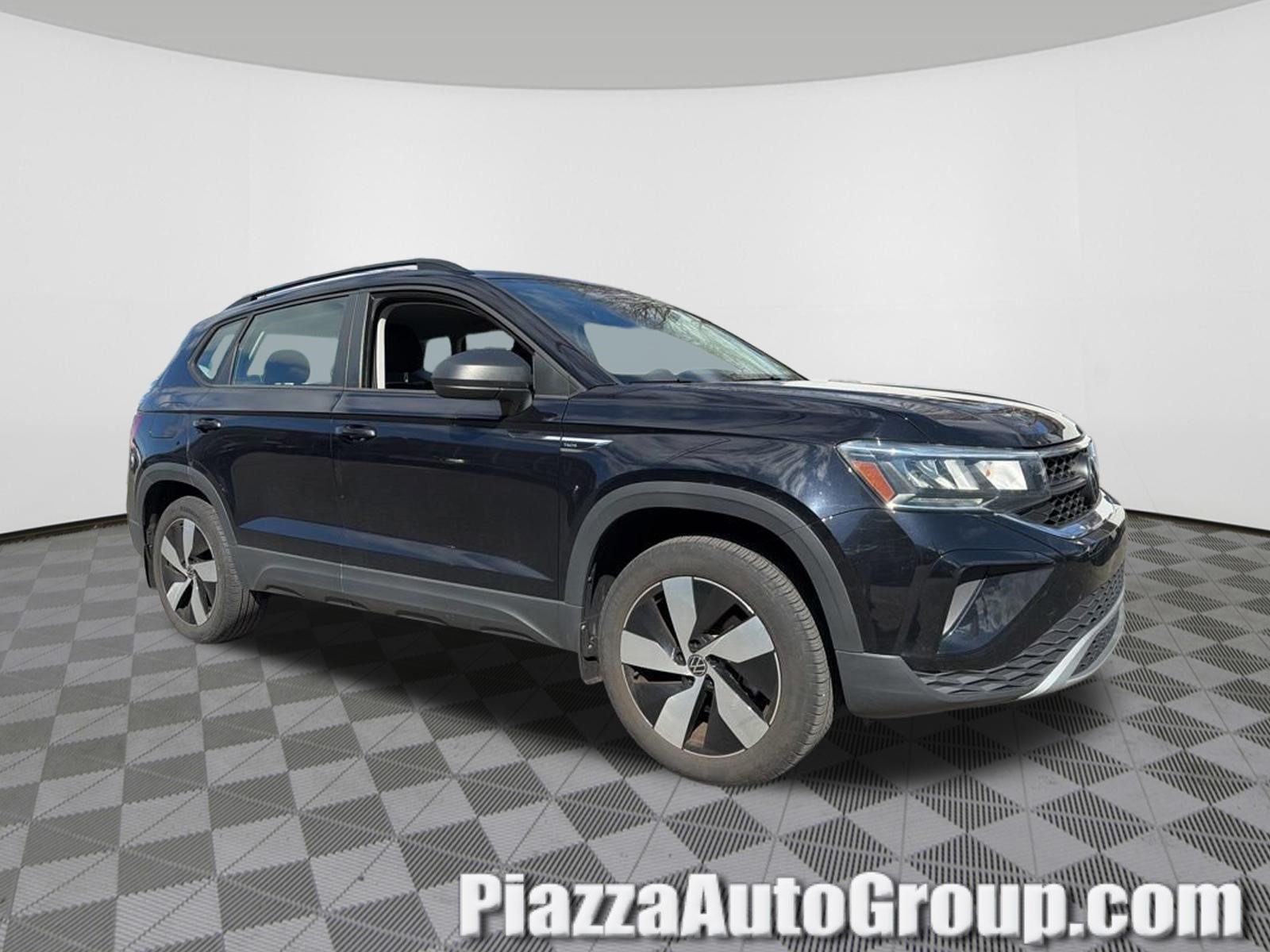 Used 2024 Volkswagen Taos S AWD/4WD image 1