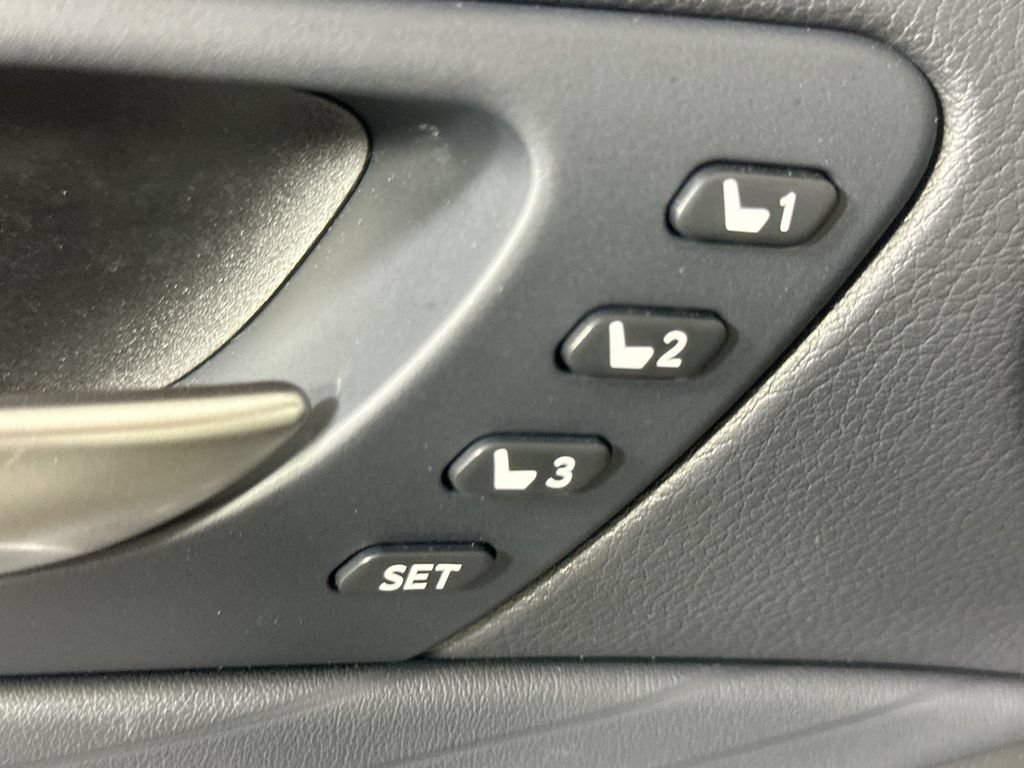 Used 2022 Lexus IS 350 F Sport RWD image 22
