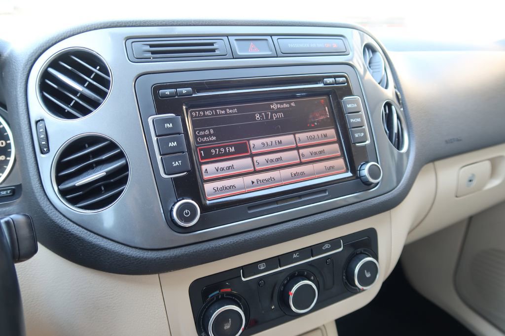 Used 2012 Volkswagen Tiguan SE AWD/4WD image 14