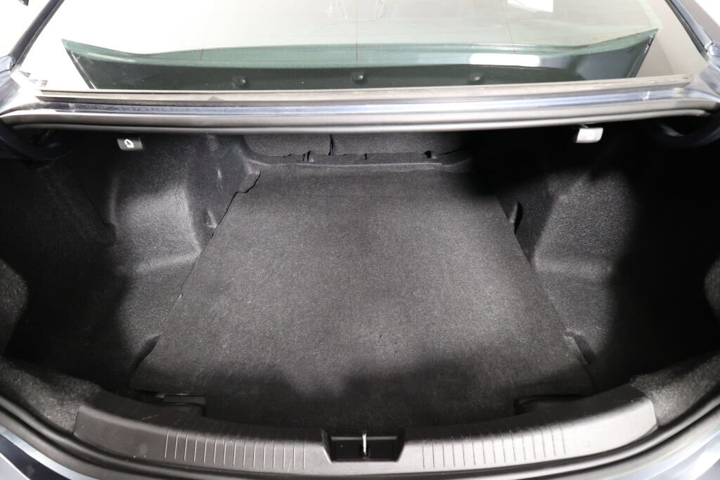 Used 2019 Chevrolet Malibu LT FWD image 18
