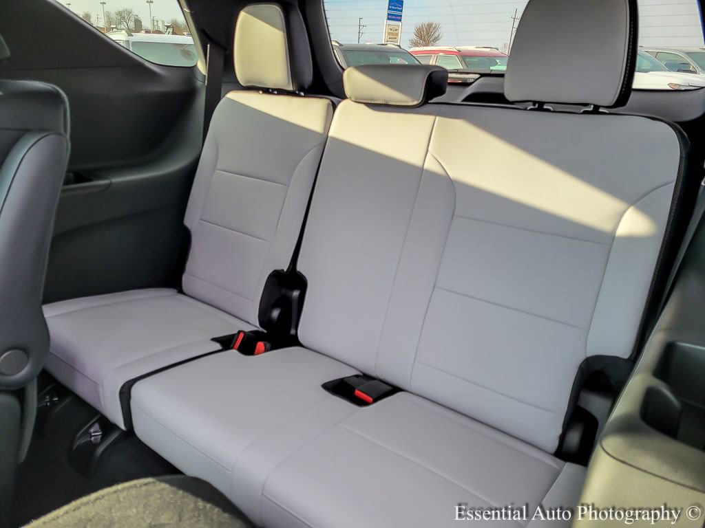New 2026 Chevrolet Traverse High Country w/ LPO, Floor Liner Package image 11