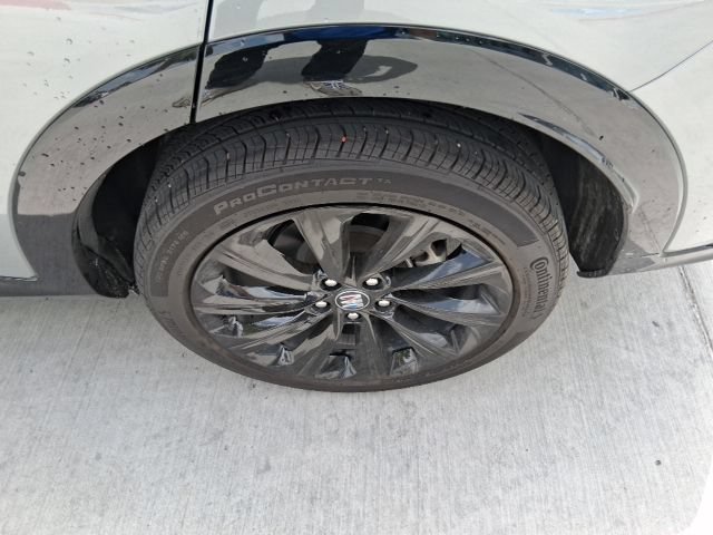 Used 2025 Buick Envista Sport Touring w/ Experience Buick Package FWD image 20