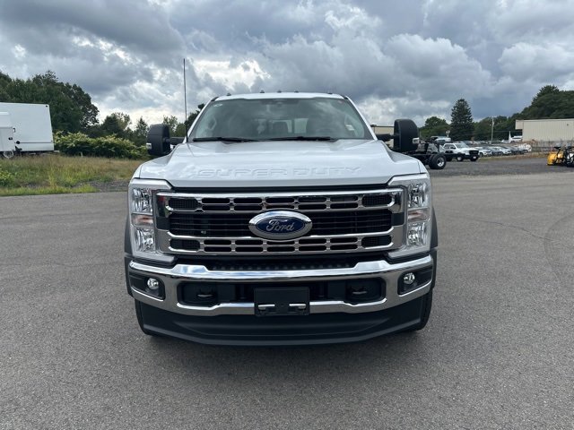 New 2026 Ford F550 4x4 Crew Cab image 2