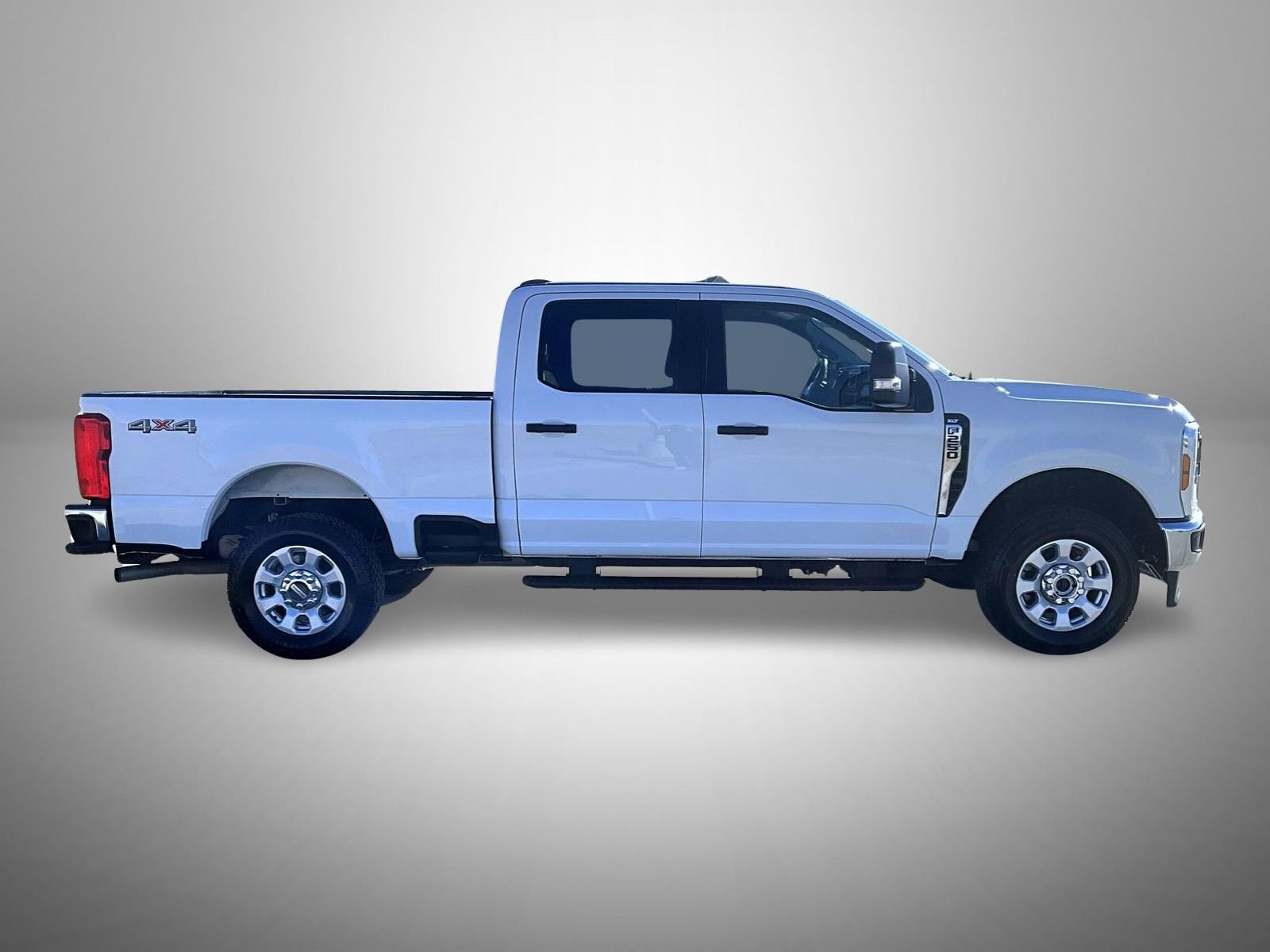 Used 2024 Ford F250 XLT image 4