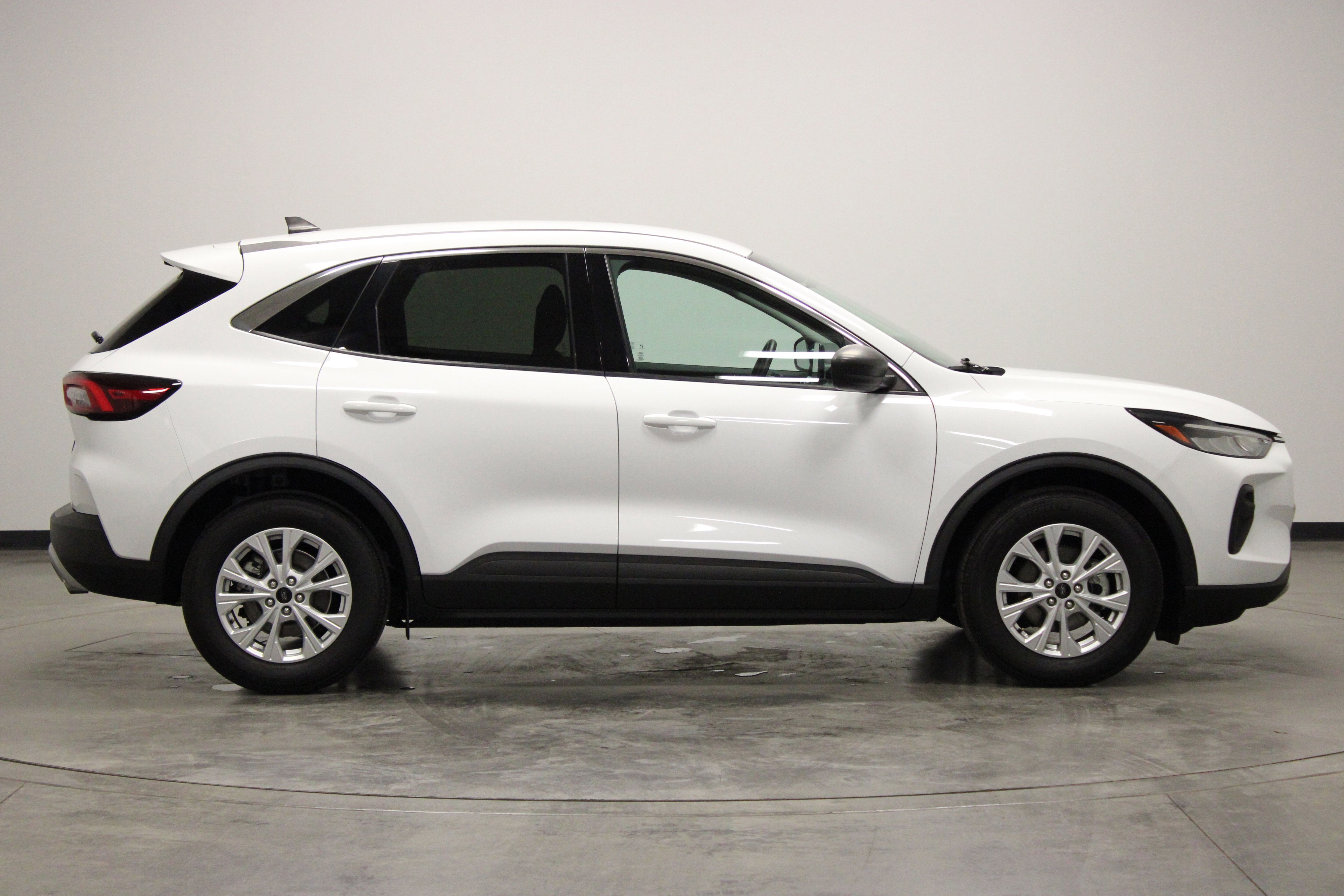Used 2024 Ford Escape Active FWD image 9