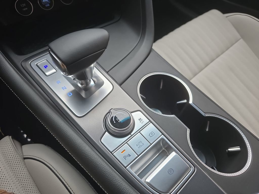 Used 2024 Genesis G70 2.5T w/ Sport Prestige Package image 24