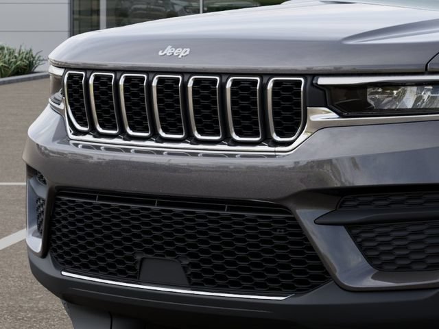 New 2026 Jeep Grand Cherokee Laredo X RWD image 11
