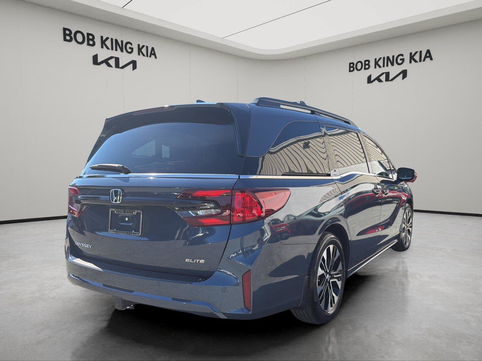 Used 2025 Honda Odyssey Elite image 5