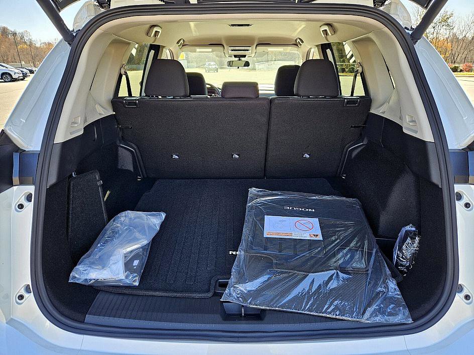 New 2026 Nissan Rogue SV image 12
