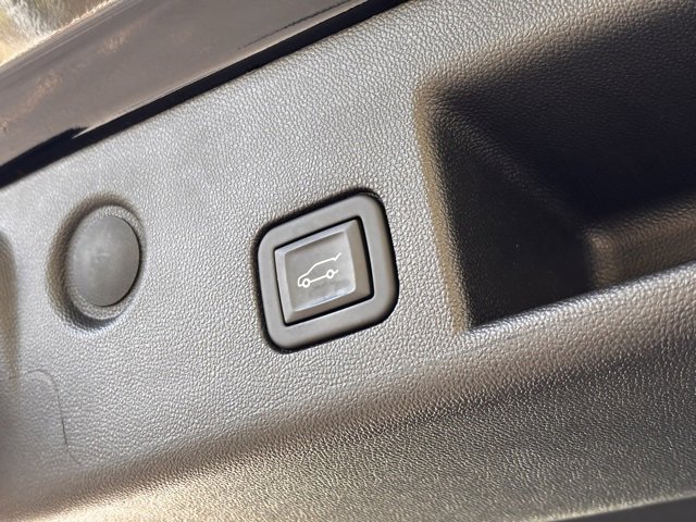 Certified 2024 Chevrolet Equinox LT w/ LPO, Floor Liner Package image 27
