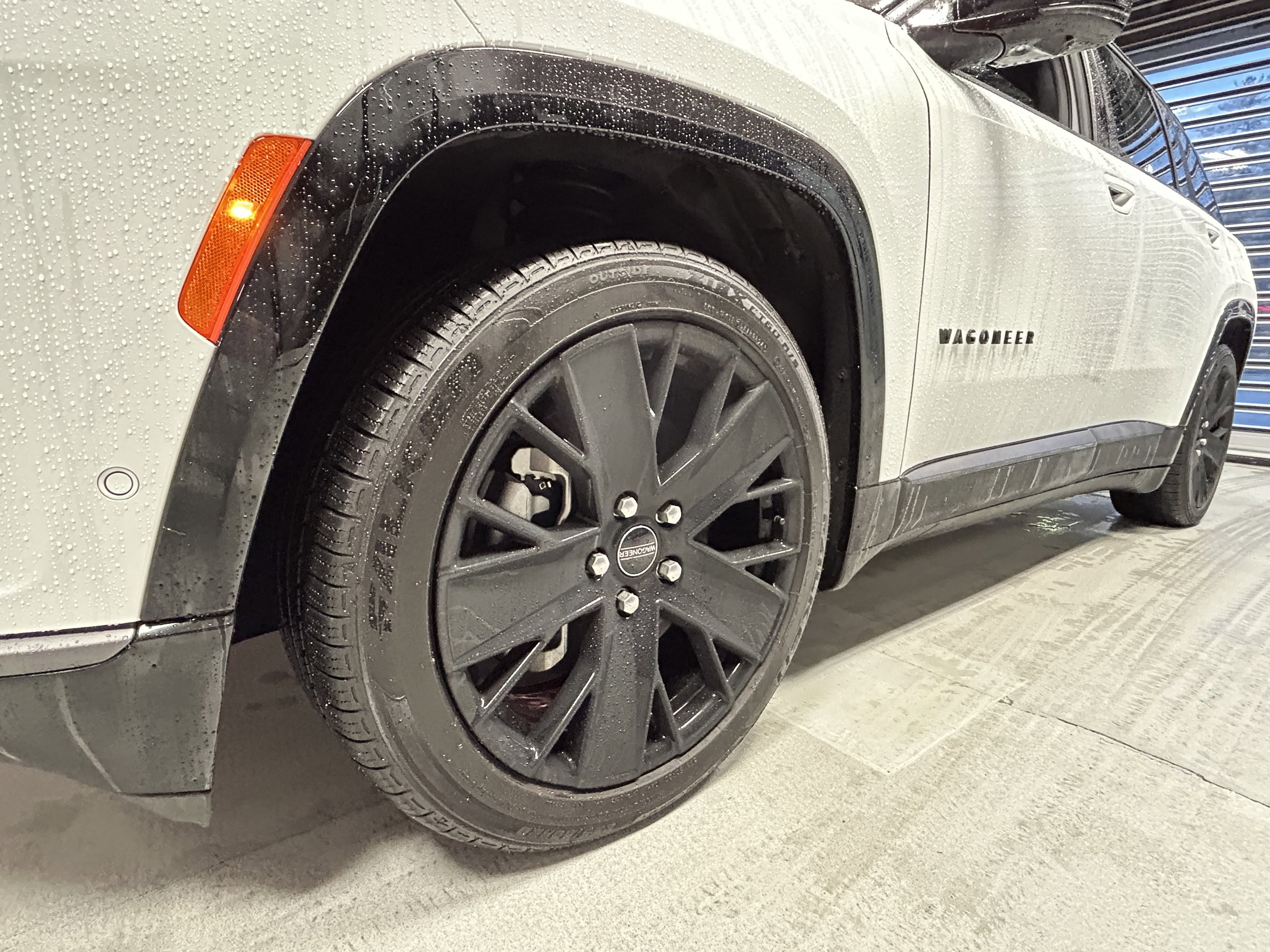 Used 2024 Jeep Wagoneer Launch Edition AWD/4WD image 16