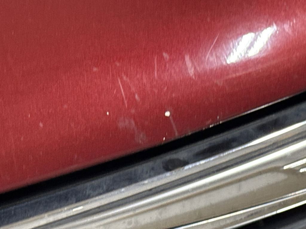 Used 2015 Chrysler Town & Country Touring image 40