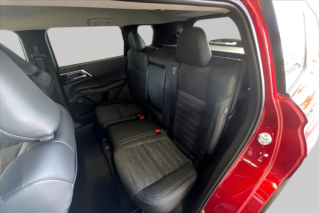 New 2026 Mitsubishi Outlander SE FWD image 10