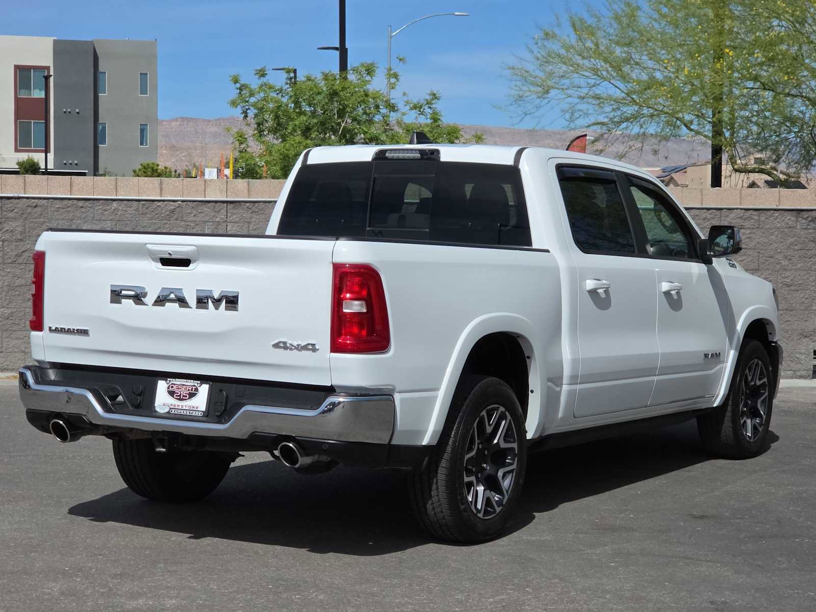 Used 2025 RAM 1500 Laramie w/ Advanced Safety Group II AWD/4WD image 9