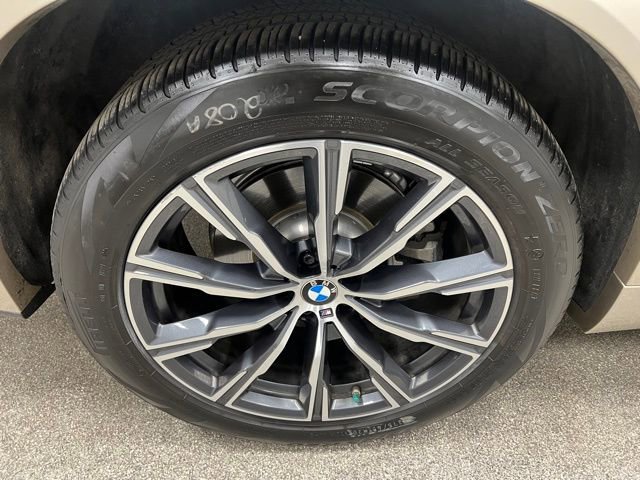 Used 2019 BMW X5 xDrive40i w/ M Sport Package image 15