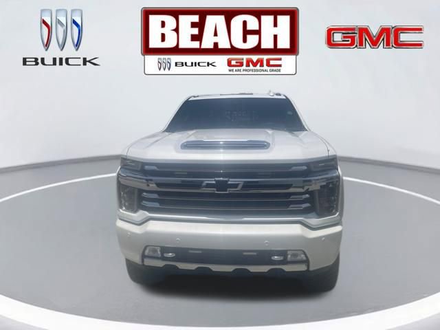 Used 2022 Chevrolet Silverado 3500 High Country AWD/4WD image 2