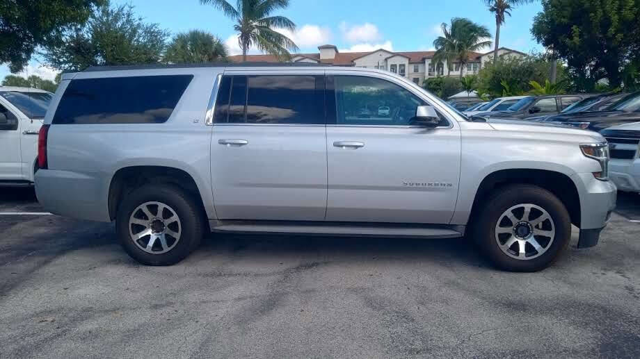 Used 2015 Chevrolet Suburban LT image 5