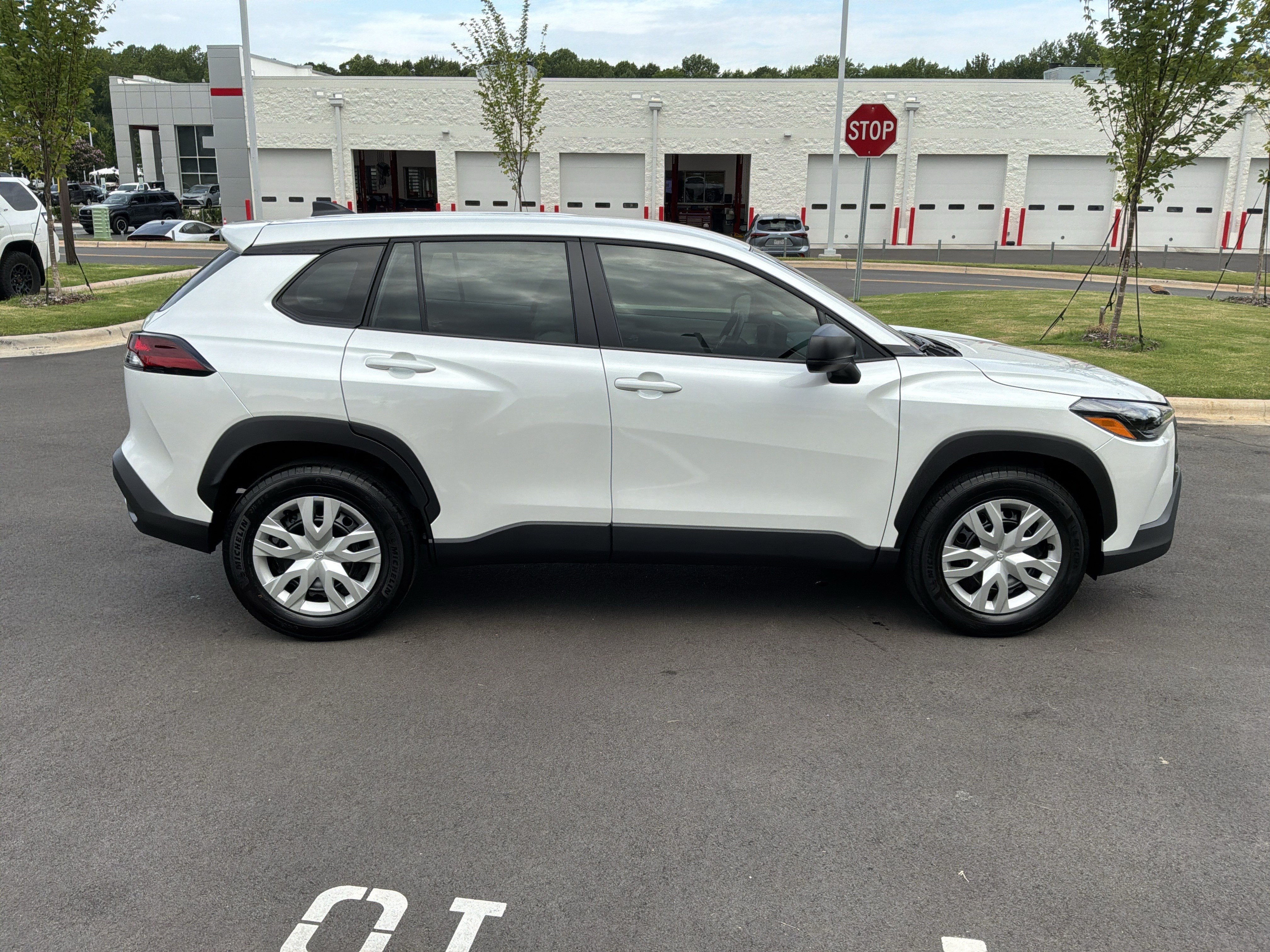 Used 2026 Toyota Corolla Cross L FWD image 11