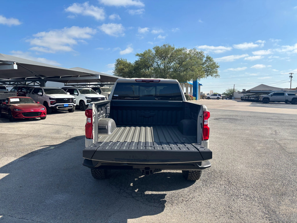 New 2026 Chevrolet Silverado 1500 ZR2 w/ Dark Appearance Package AWD/4WD image 7