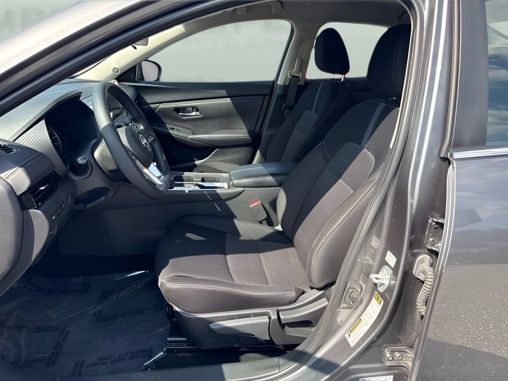 Used 2025 Nissan Sentra SV FWD image 6