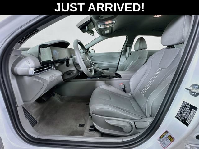 Certified 2024 Hyundai Elantra SEL FWD image 33