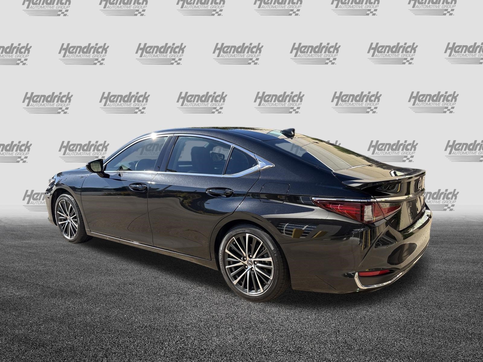 Used 2025 Lexus ES 300h w/ Premium Package FWD image 8