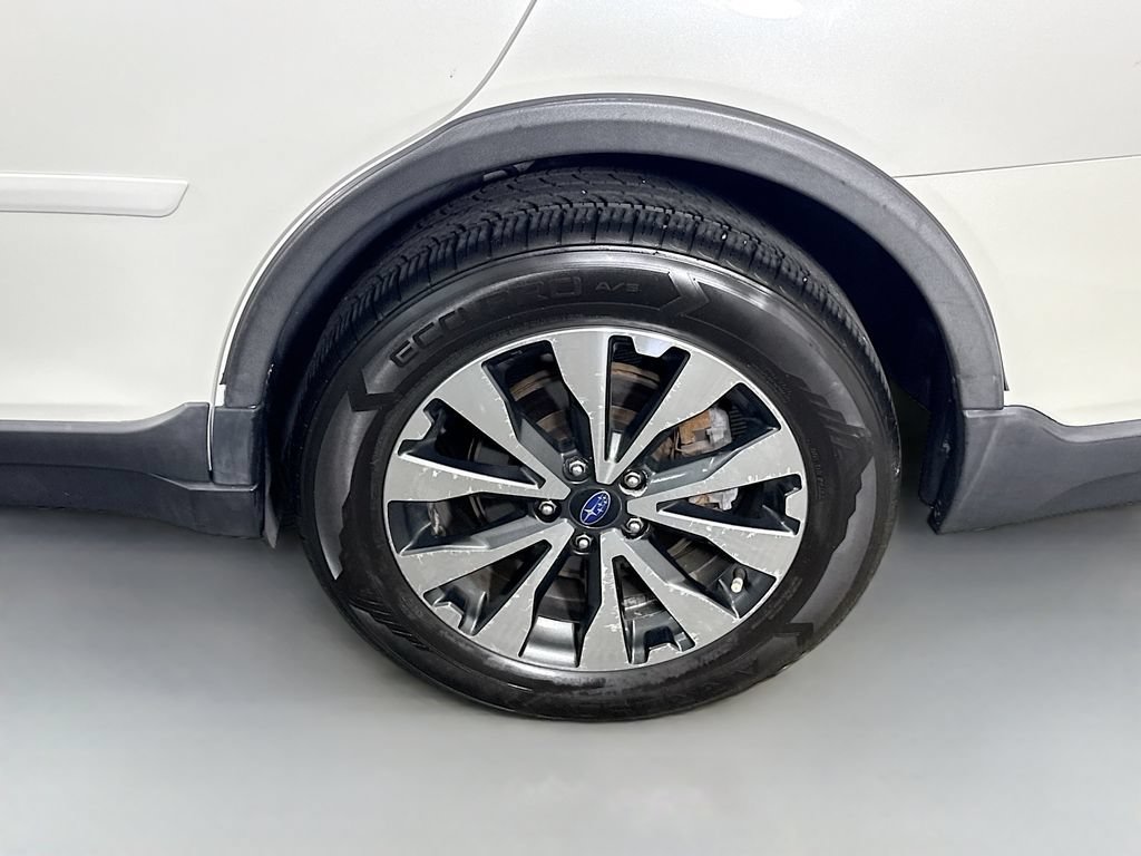 Used 2015 Subaru Outback 3.6R Limited AWD/4WD image 37