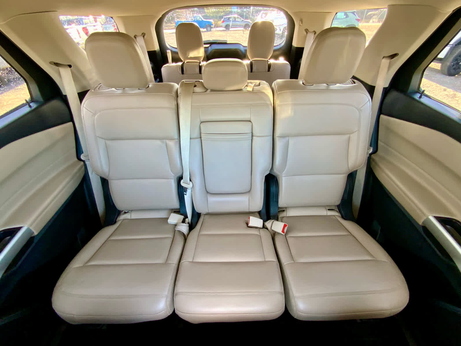 Used 2023 Ford Explorer XLT w/ Equipment Group 202A image 28