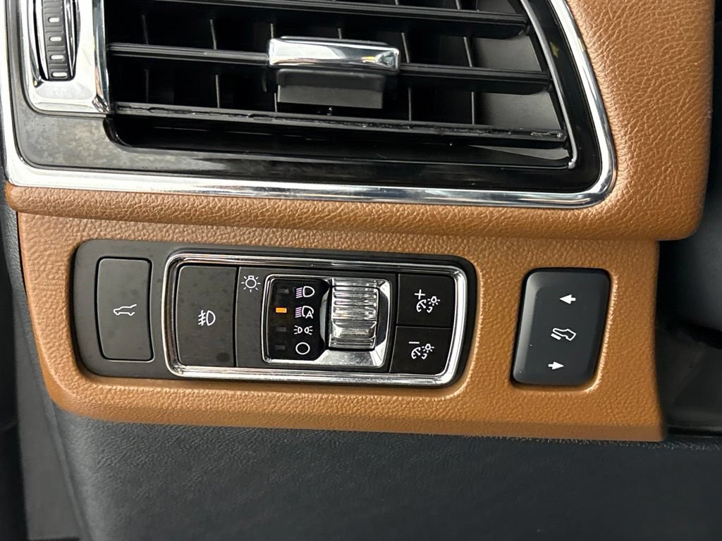 Used 2023 Lincoln Navigator L Reserve AWD/4WD image 35
