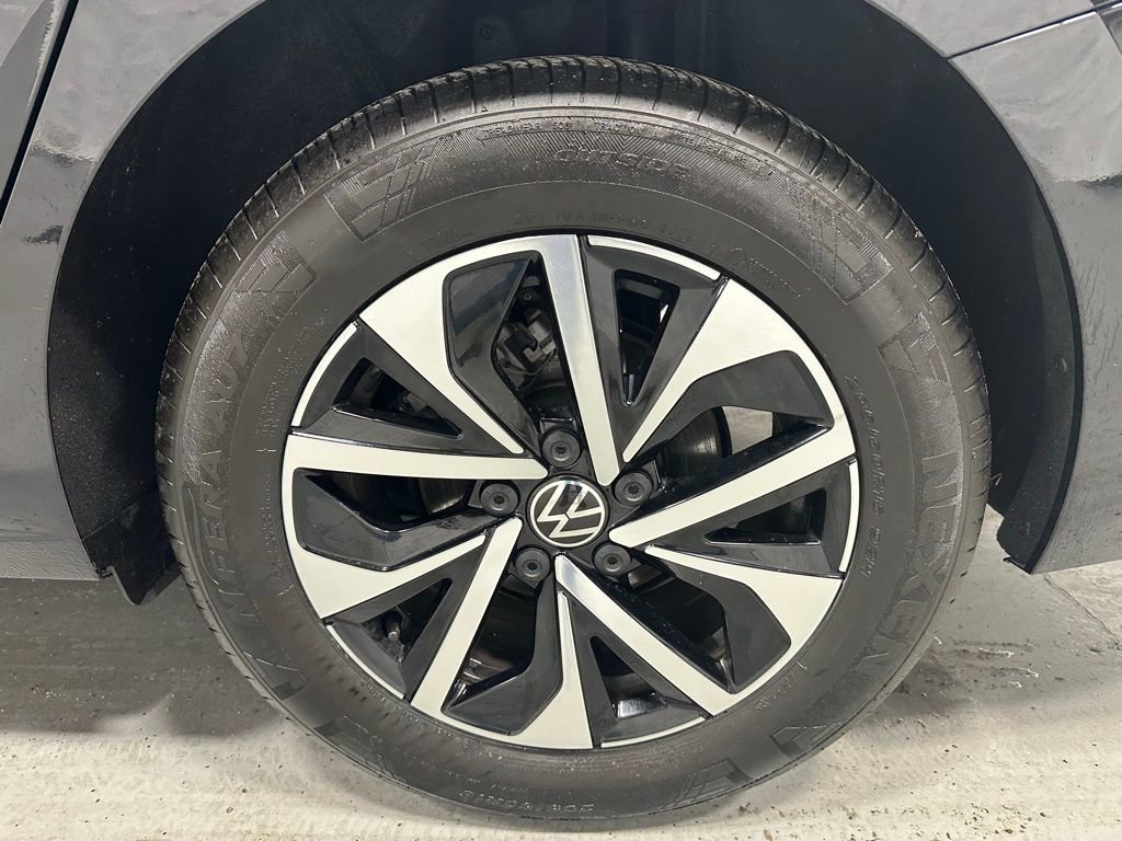 Used 2025 Volkswagen Jetta S image 60