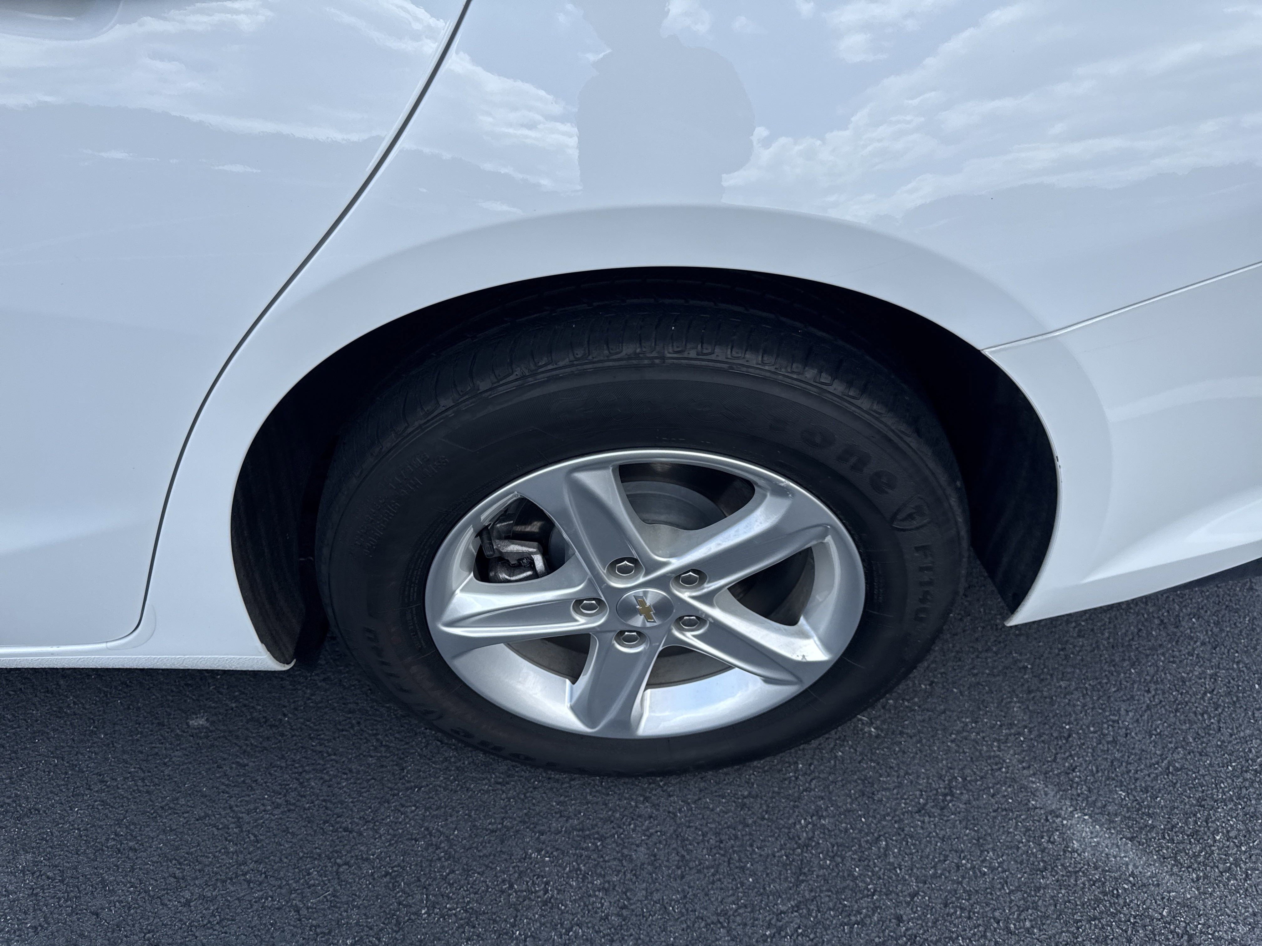 Used 2024 Chevrolet Malibu LS w/ Driver Confidence Package image 12