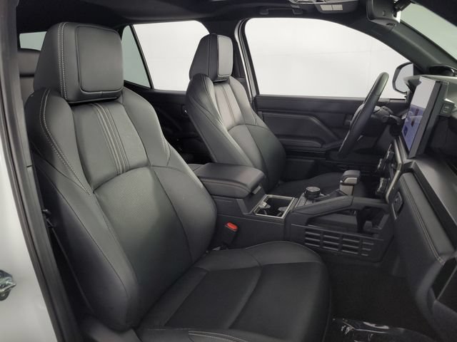 Used 2026 Toyota 4Runner Limited AWD/4WD image 15