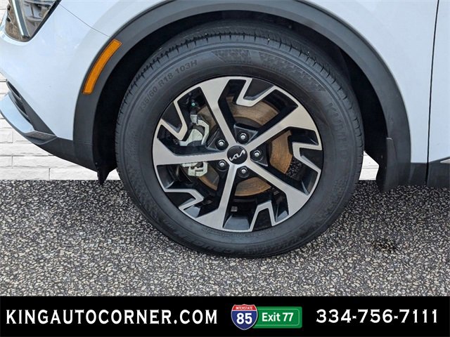 Used 2024 Kia Sportage EX image 9