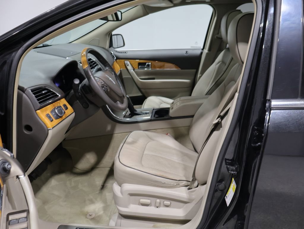 Used 2013 Lincoln MKX FWD image 12