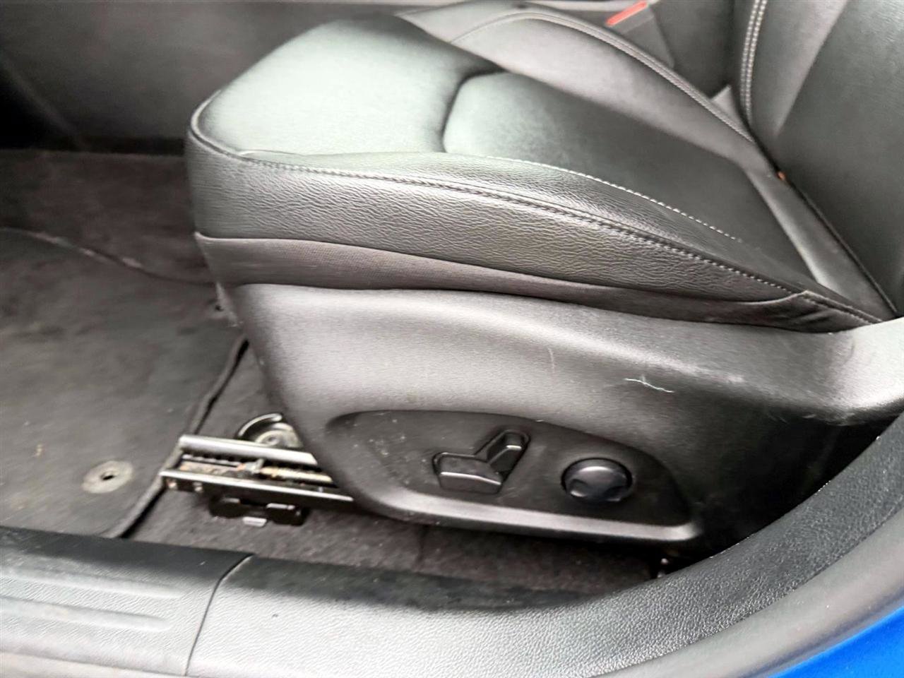 Used 2025 Jeep Compass Limited AWD/4WD image 16
