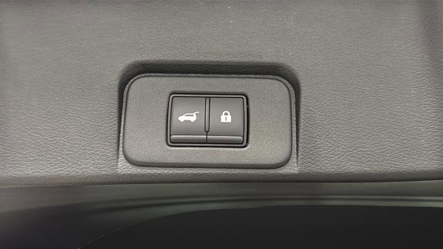Used 2023 Nissan Rogue SV w/ SV Premium B Package AWD/4WD image 29