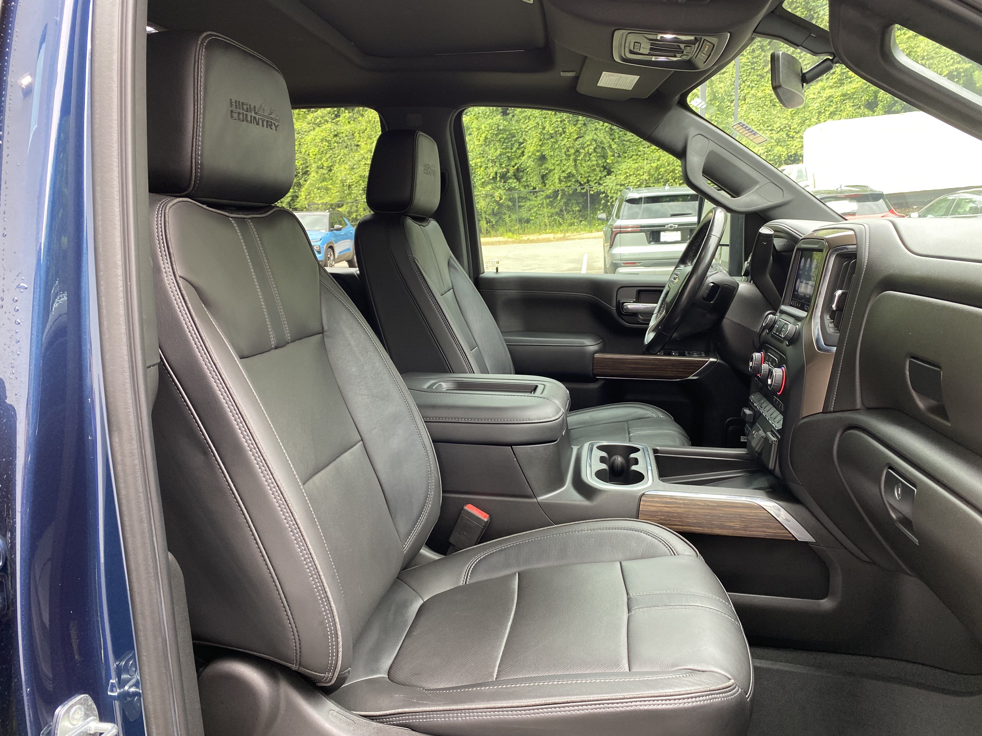 Used 2022 Chevrolet Silverado 2500 High Country AWD/4WD image 35