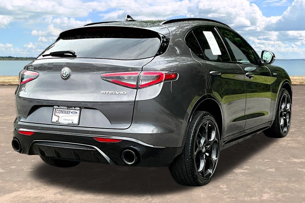 Used 2024 Alfa Romeo Stelvio Veloce AWD/4WD image 8