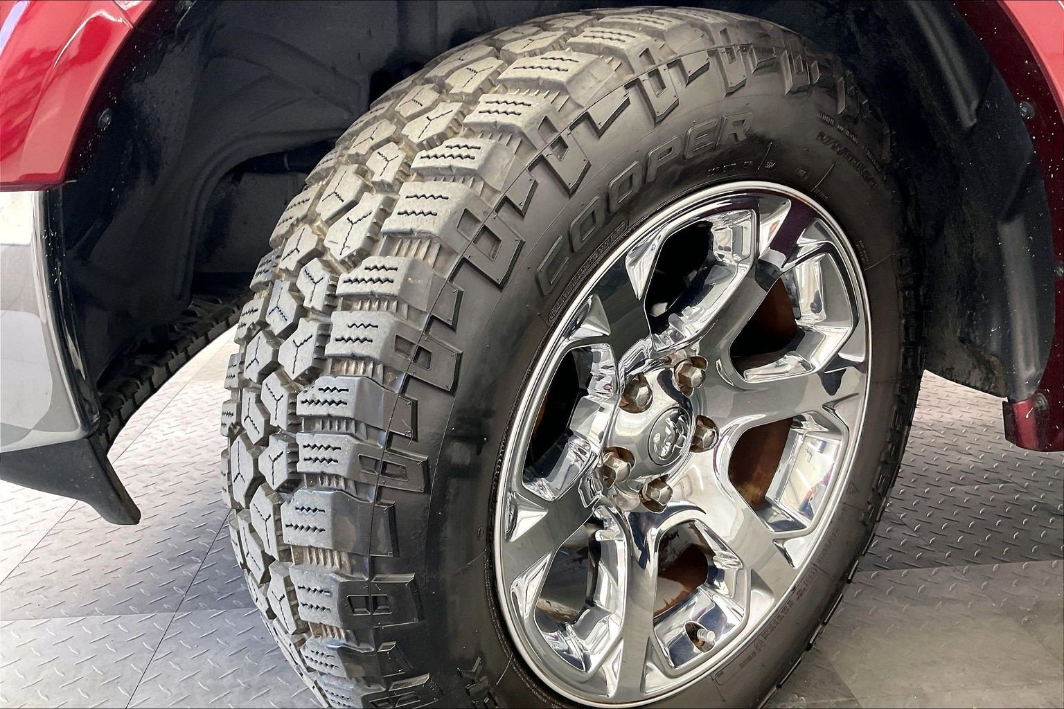 Used 2018 RAM 1500 Laramie AWD/4WD image 33