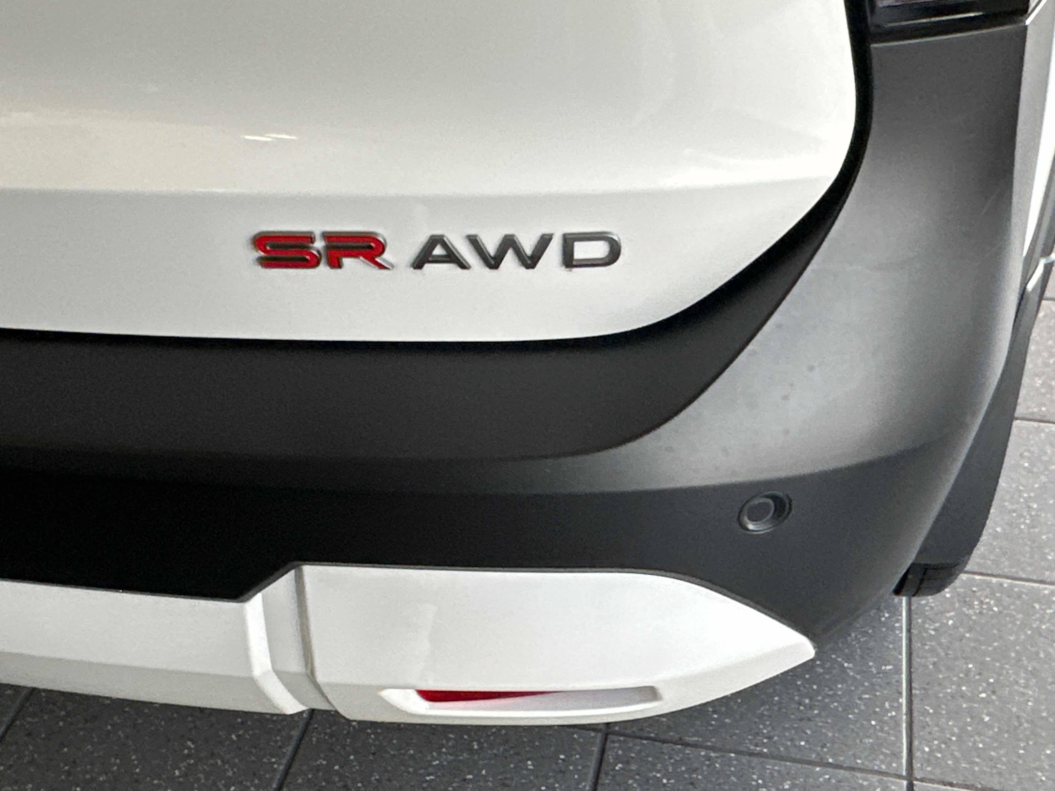 New 2025 Nissan Kicks SR AWD/4WD image 15