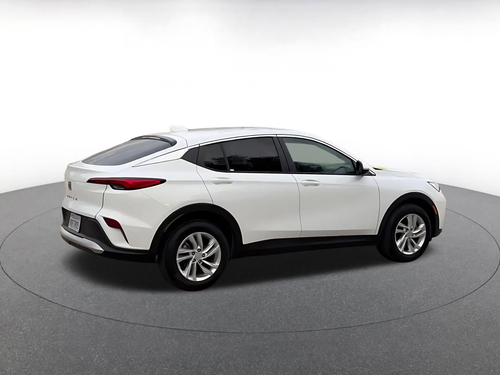 Used 2025 Buick Envista Preferred image 15