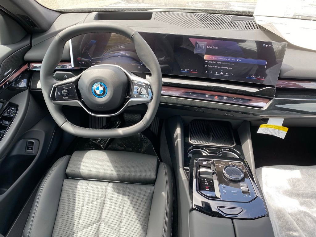 New 2026 BMW i5 eDrive40 AWD/4WD image 9