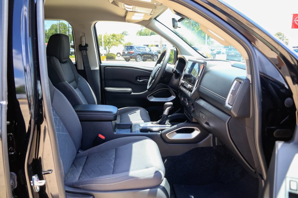 Certified 2026 Nissan Frontier SV w/ SV Convenience Package RWD image 8