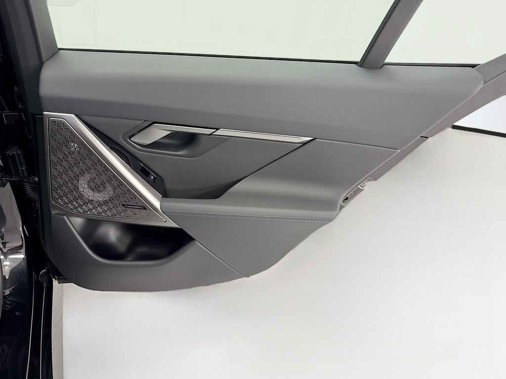 New 2027 BMW 550e xDrive AWD/4WD image 26