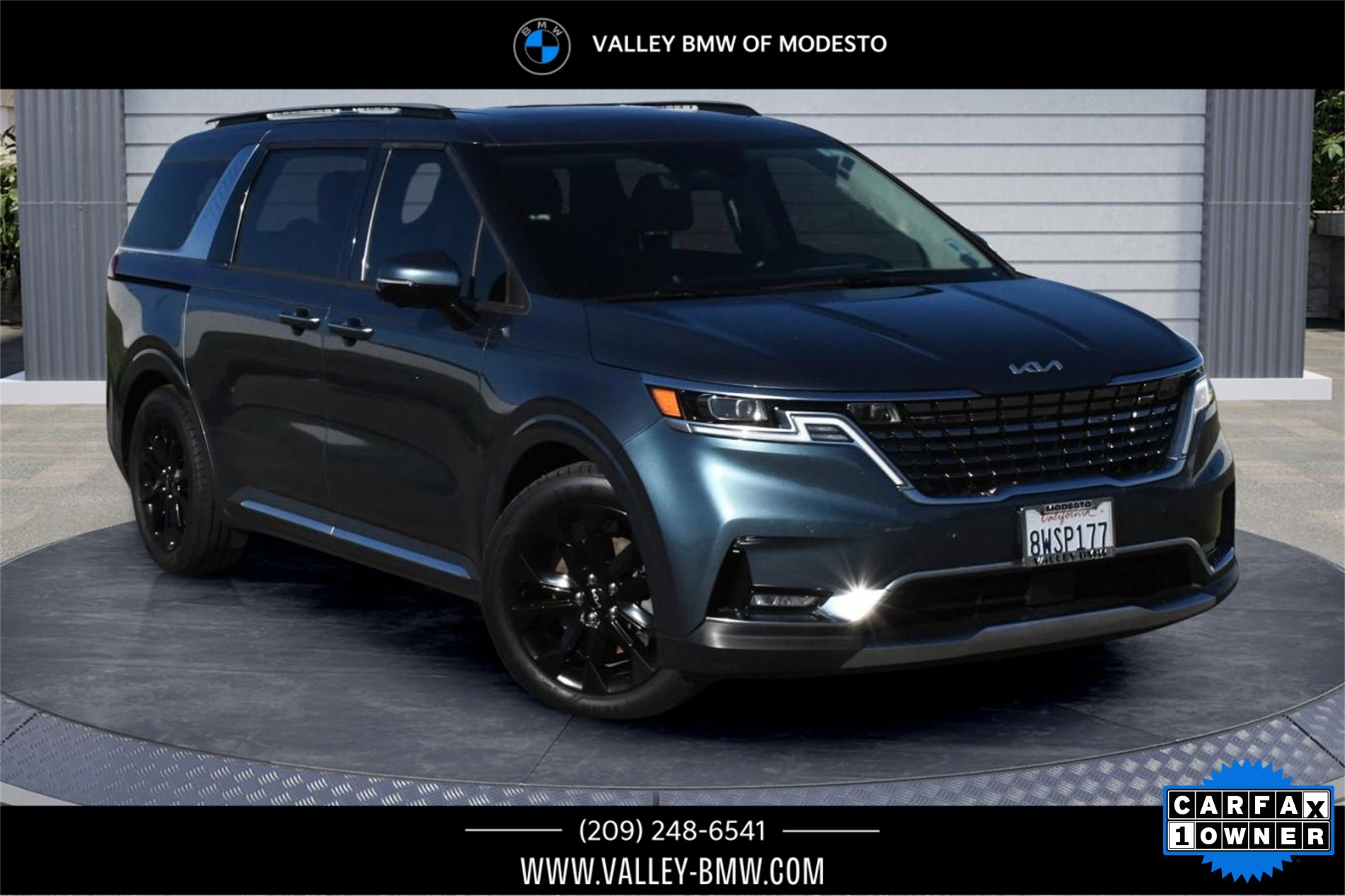 Used 2022 Kia Carnival SX Prestige image 1