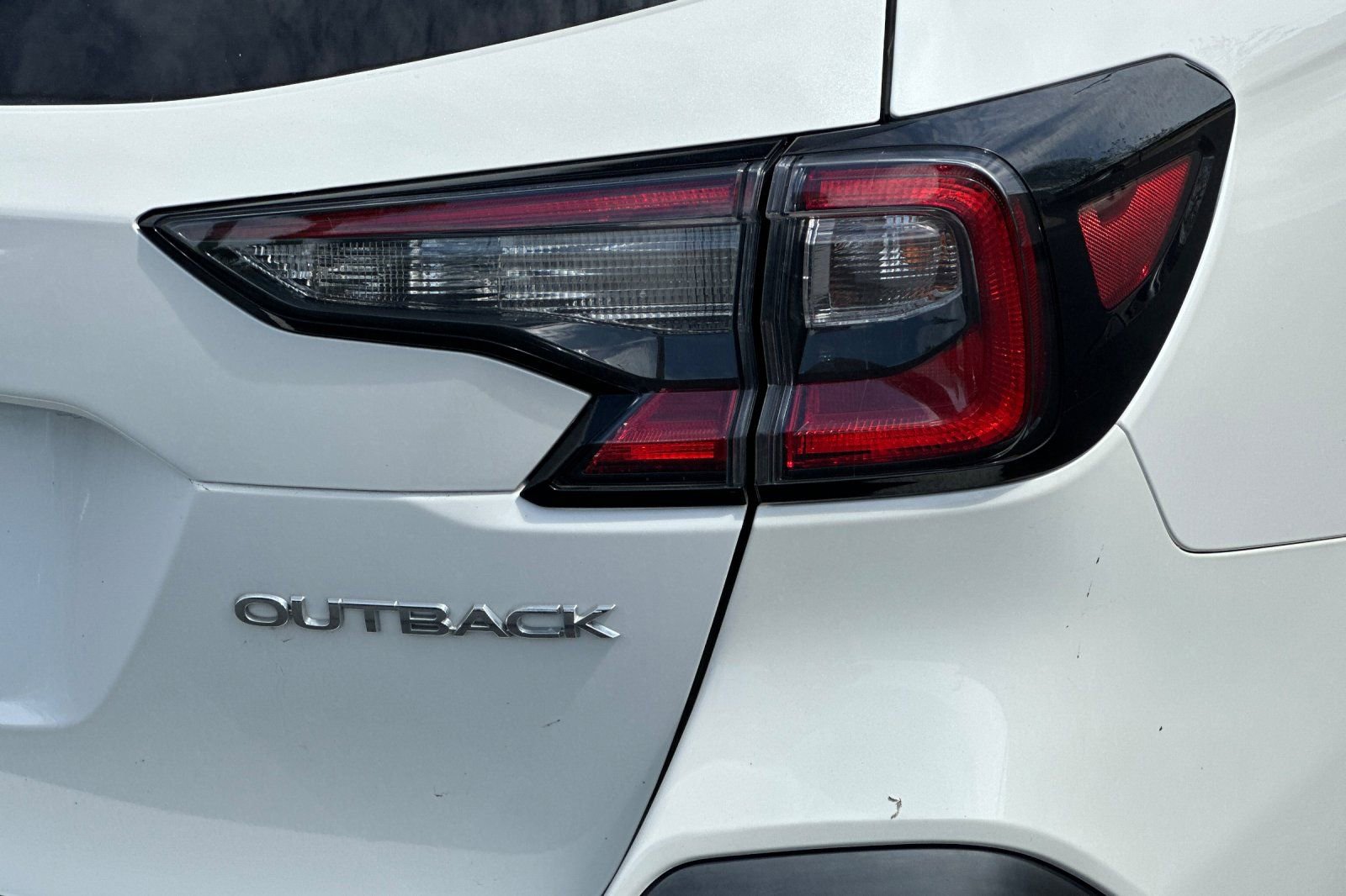 Used 2022 Subaru Outback Limited AWD/4WD image 38