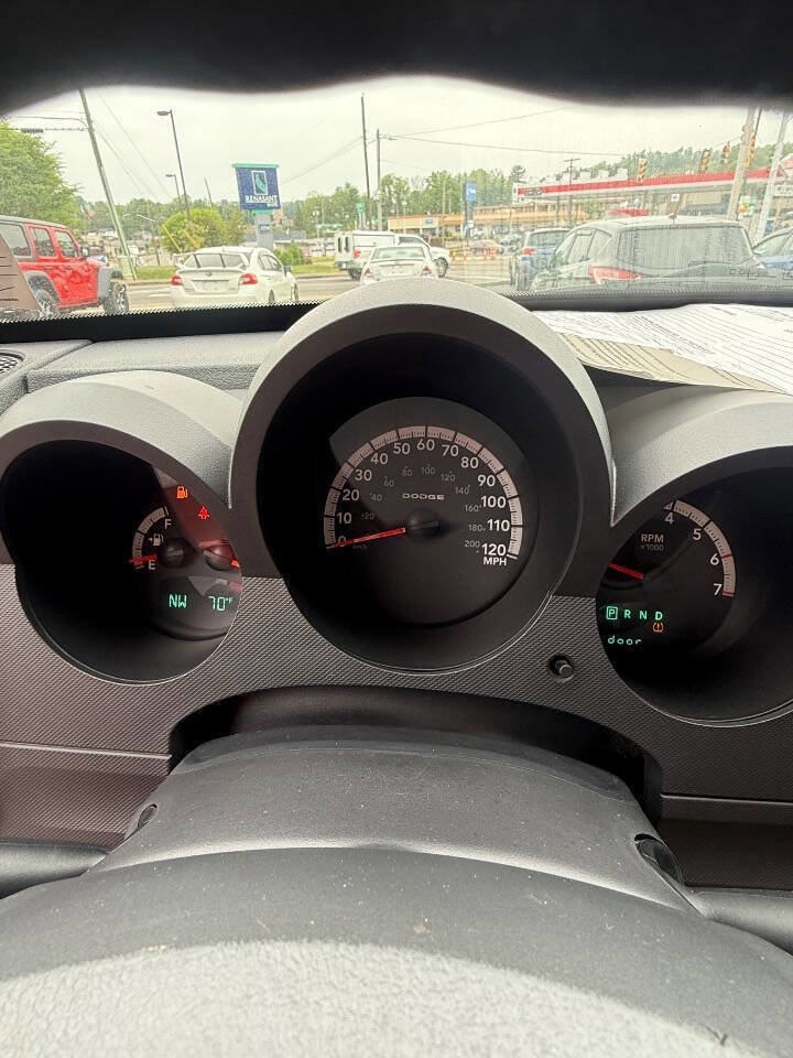 Used 2011 Dodge Nitro Heat w/ Popular Equipment Group AWD/4WD image 12