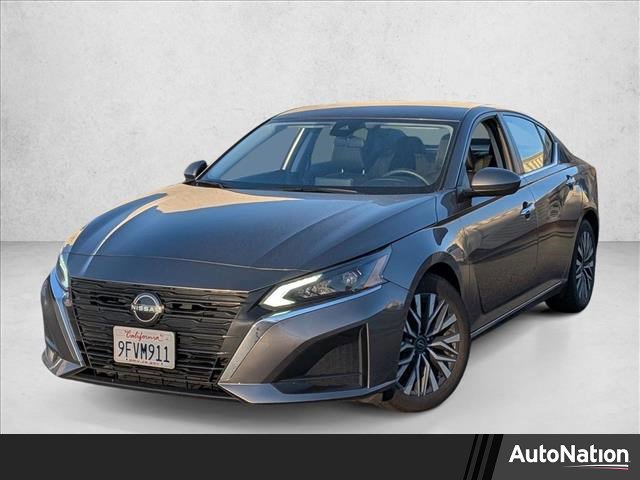 Used 2023 Nissan Altima 2.5 SV image 1