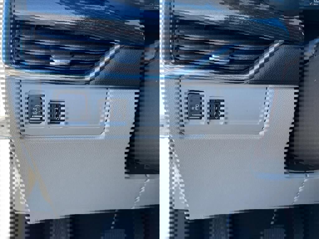 Used 2019 Cadillac XT4 Premium Luxury image 18